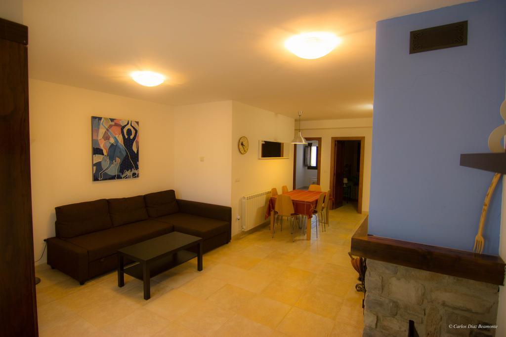 Apartamentos Turisticos Rio Gallego Fontellas  Exterior foto